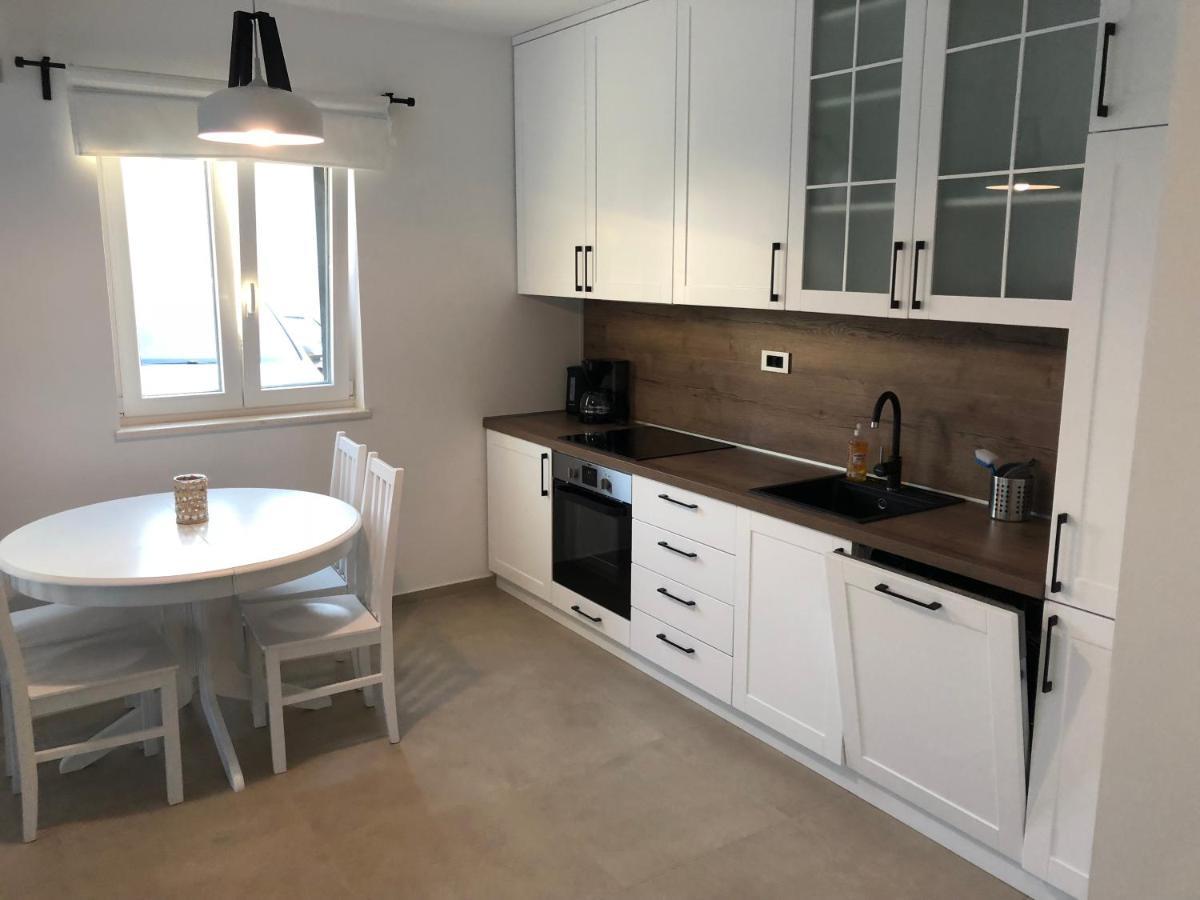 Apartman Linda Apartment เซรส ภายนอก รูปภาพ