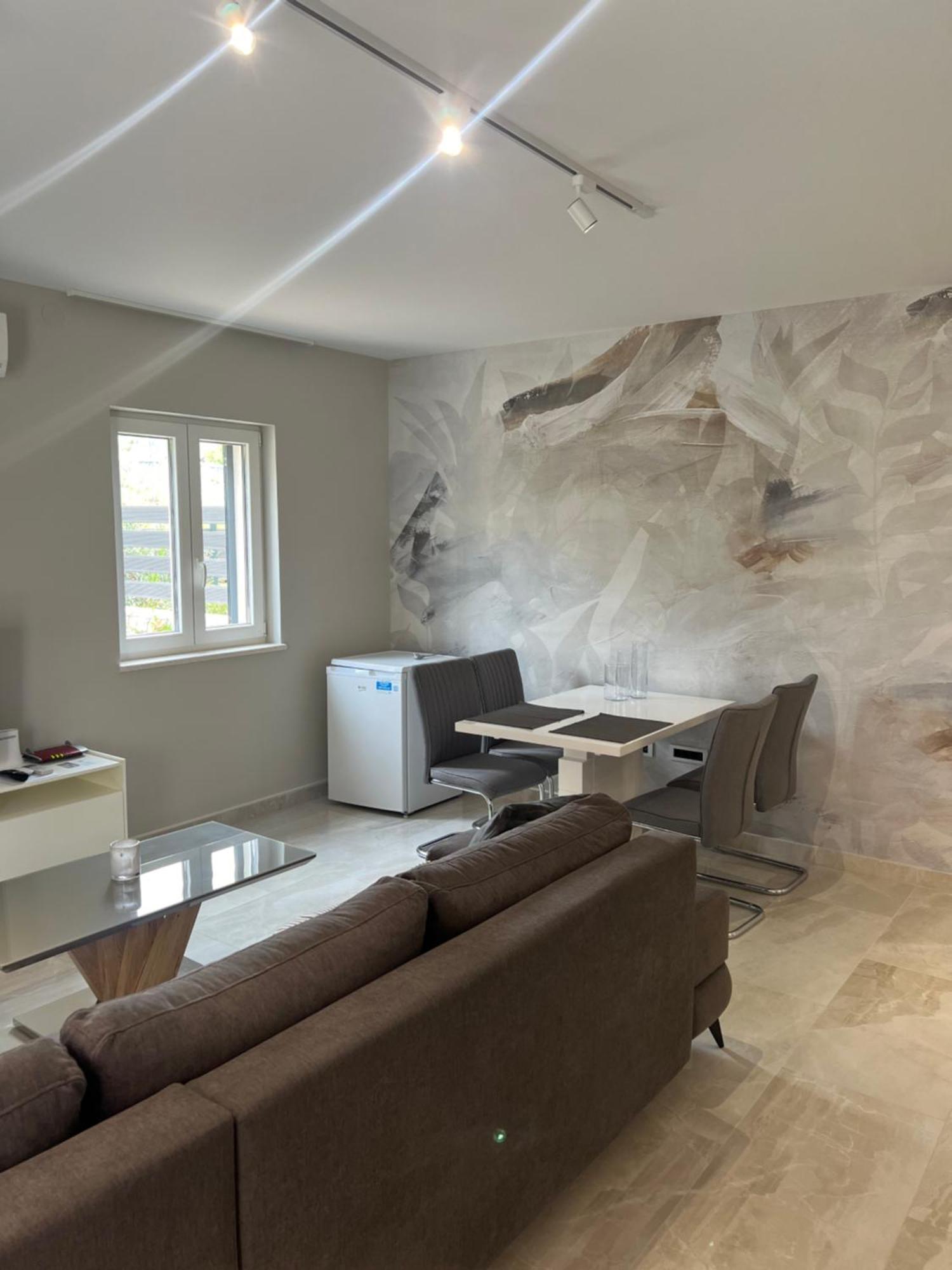 Apartman Linda Apartment เซรส ภายนอก รูปภาพ