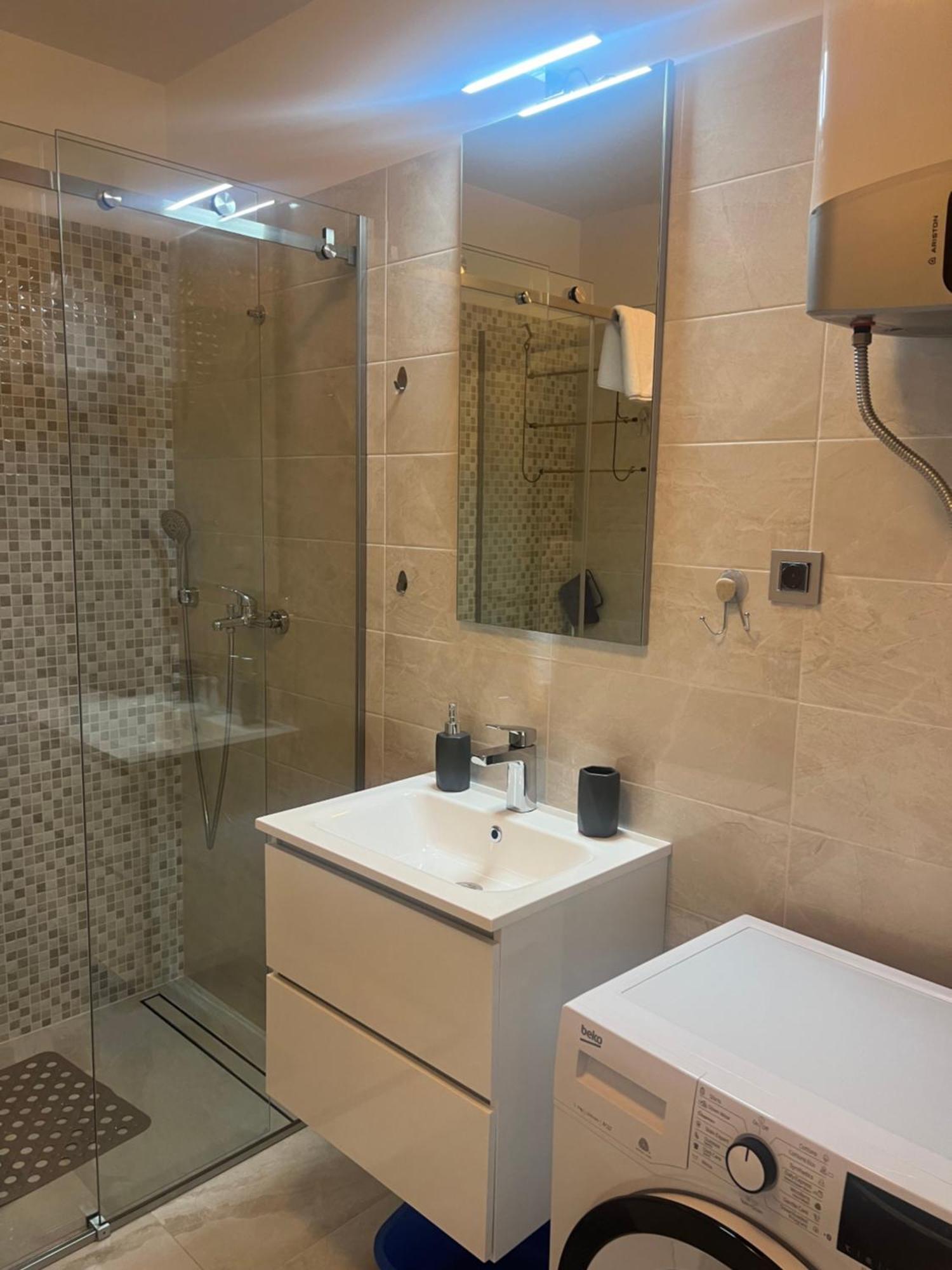 Apartman Linda Apartment เซรส ภายนอก รูปภาพ